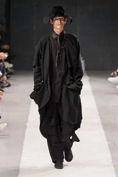 Look 37